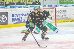 Florian Krumpe bleibt bei den Tölzer Löwen.